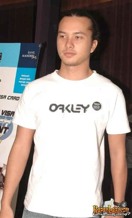 Foto Nicholas Saputra