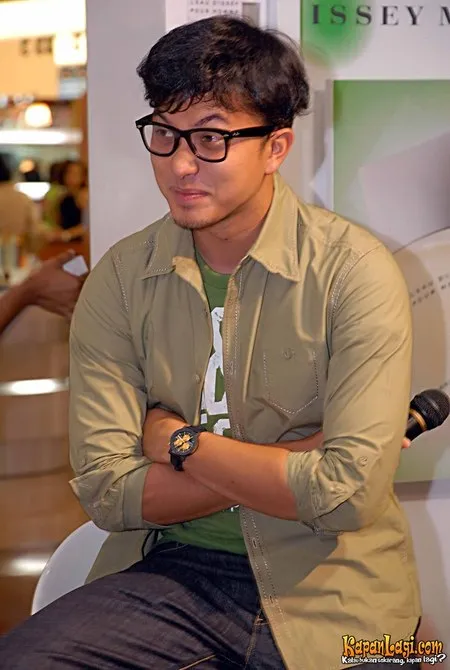 Foto Nicholas Saputra