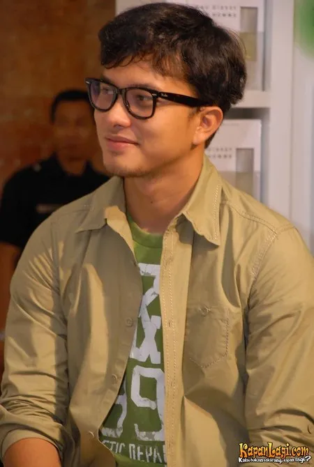 Foto Nicholas Saputra