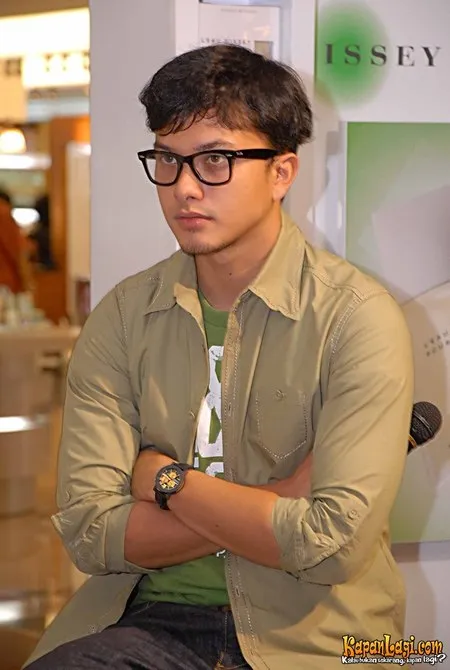 Foto Nicholas Saputra