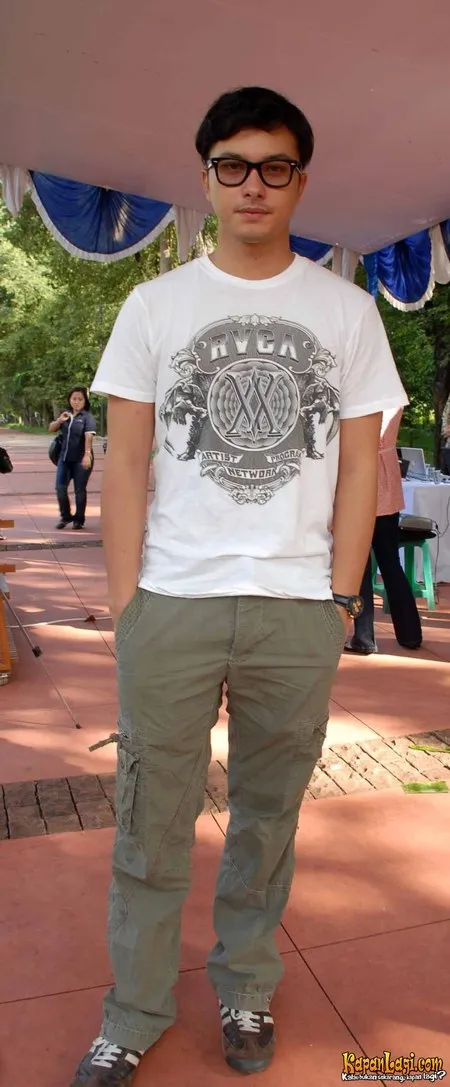 Foto Nicholas Saputra