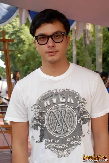 Foto Nicholas Saputra