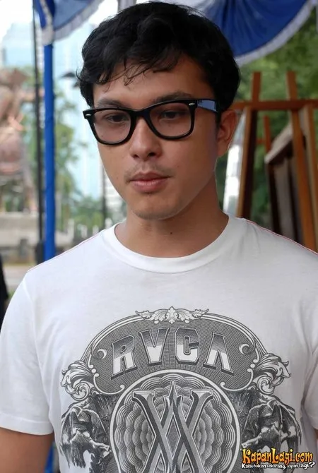 Foto Nicholas Saputra