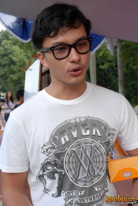 Foto Nicholas Saputra