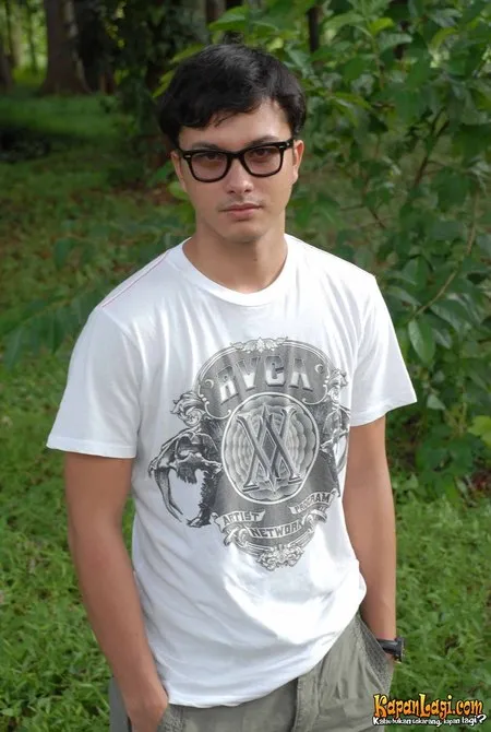 Foto Nicholas Saputra