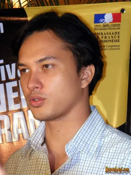 Foto Nicholas Saputra