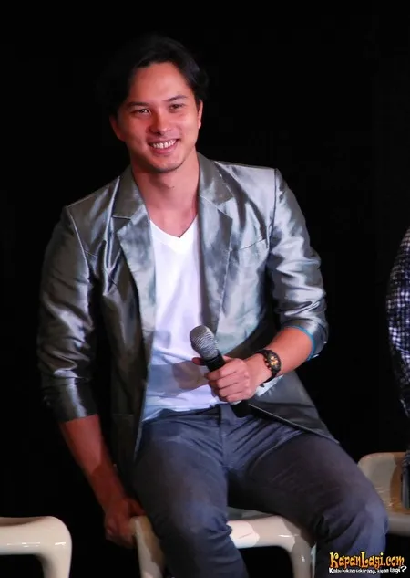 Foto Nicholas Saputra