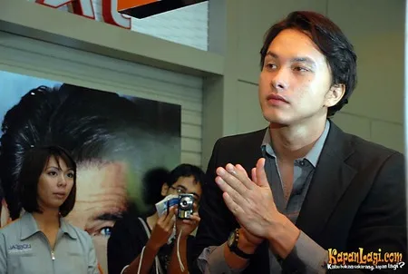 Foto Nicholas Saputra