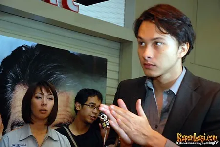 Foto Nicholas Saputra