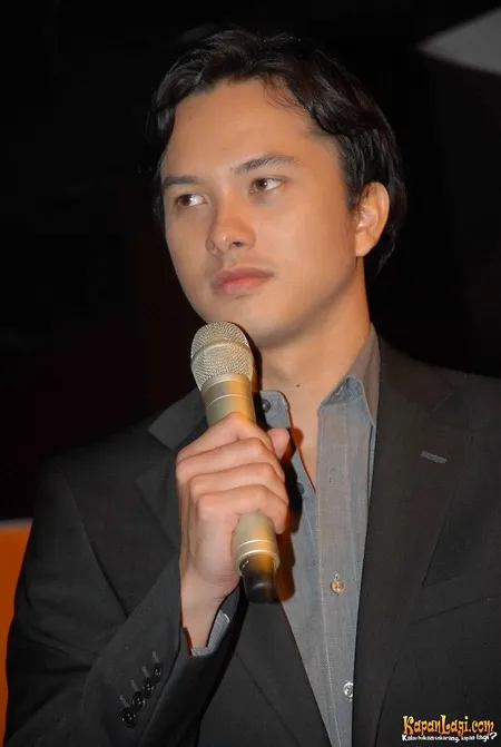 Foto Nicholas Saputra
