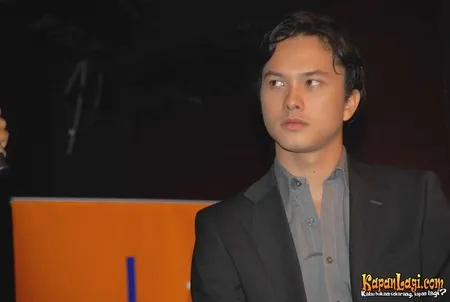 Foto Nicholas Saputra
