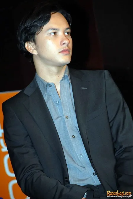 Foto Nicholas Saputra