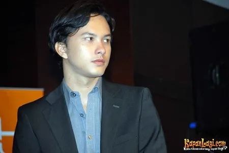 Foto Nicholas Saputra