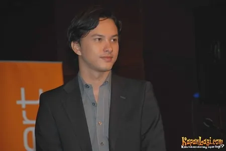 Foto Nicholas Saputra