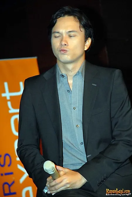 Foto Nicholas Saputra