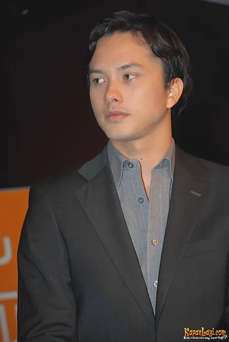 Foto Nicholas Saputra
