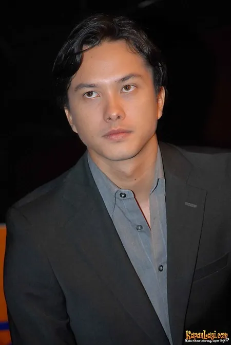 Foto Nicholas Saputra