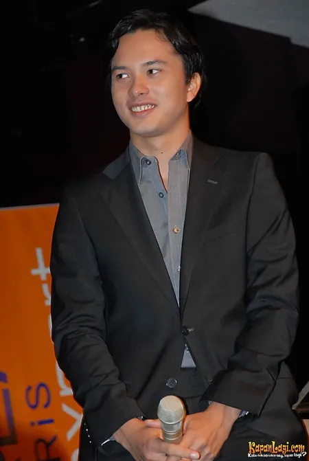 Foto Nicholas Saputra