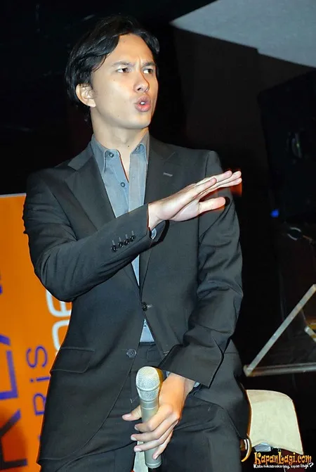 Foto Nicholas Saputra