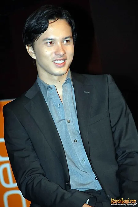 Foto Nicholas Saputra