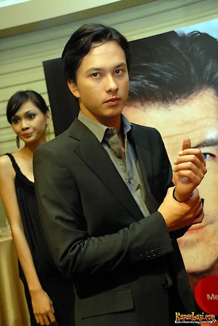 Foto Nicholas Saputra
