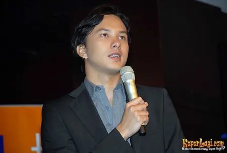 Foto Nicholas Saputra