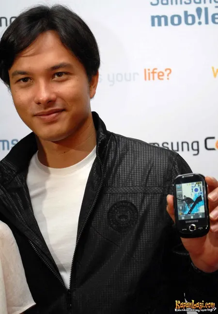 Foto Nicholas Saputra