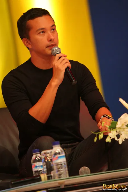 Foto Nicholas Saputra