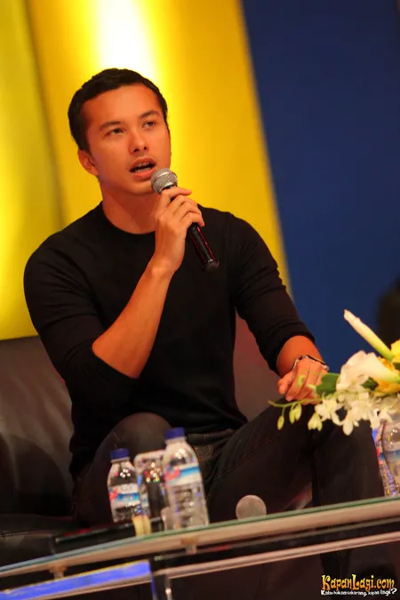 Foto Nicholas Saputra