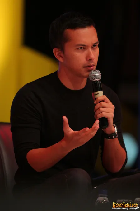 Foto Nicholas Saputra