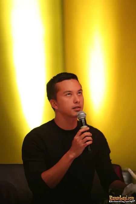Foto Nicholas Saputra