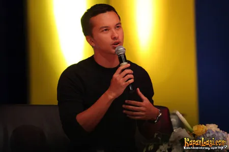 Foto Nicholas Saputra