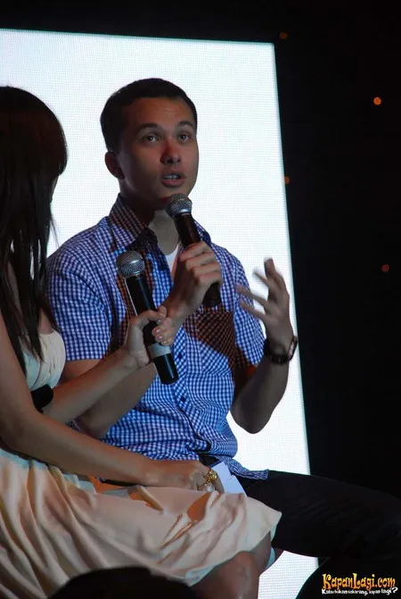 Foto Nicholas Saputra