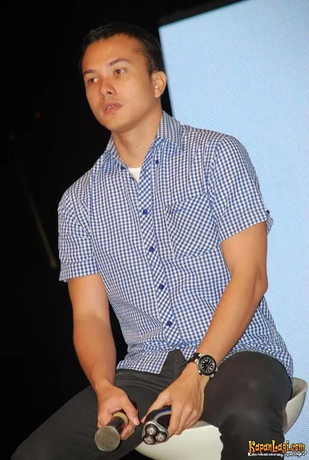 Foto Nicholas Saputra