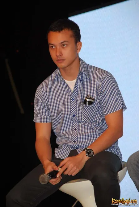 Foto Nicholas Saputra
