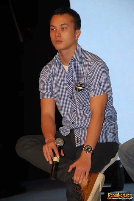 Foto Nicholas Saputra