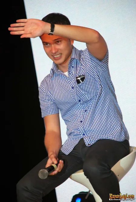 Foto Nicholas Saputra