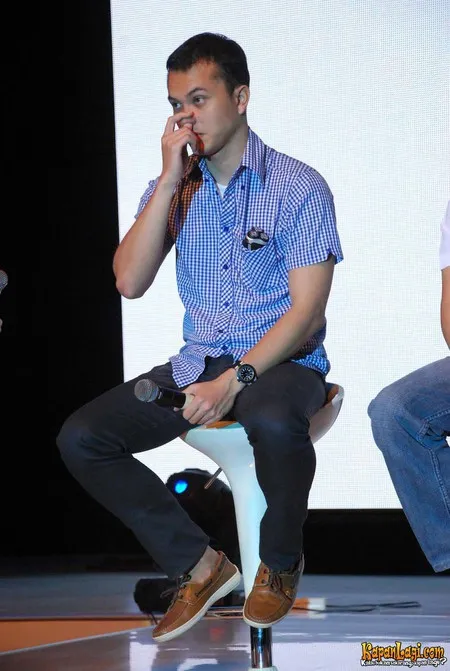 Foto Nicholas Saputra