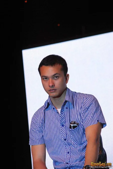 Foto Nicholas Saputra