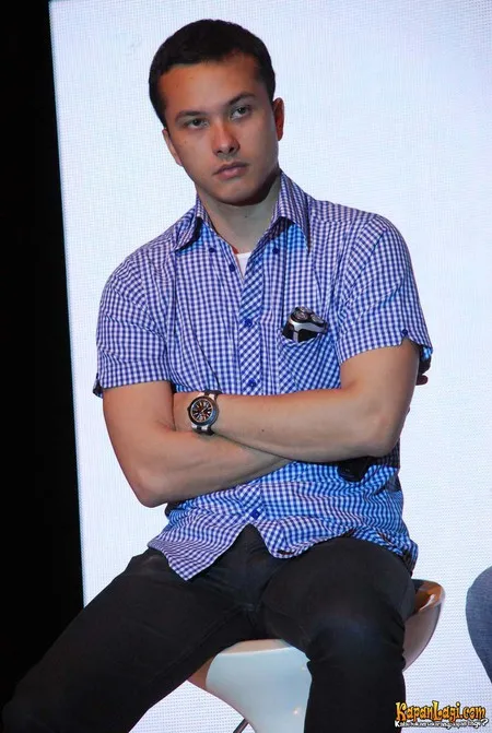 Foto Nicholas Saputra