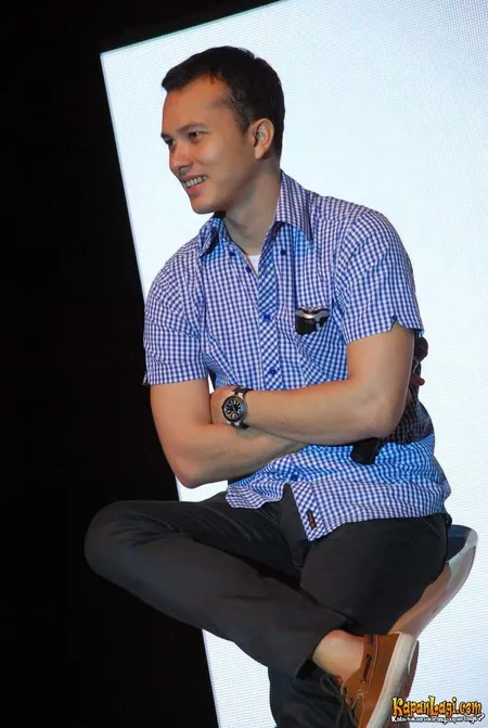 Foto Nicholas Saputra
