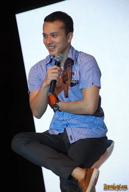 Foto Nicholas Saputra