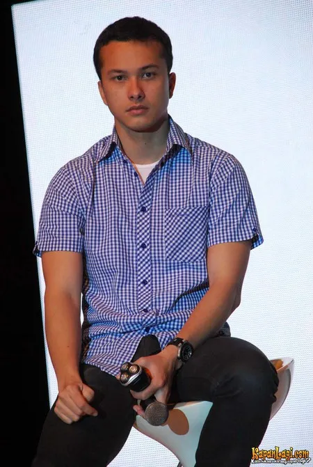 Foto Nicholas Saputra