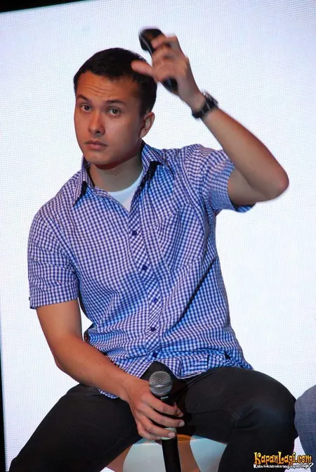 Foto Nicholas Saputra