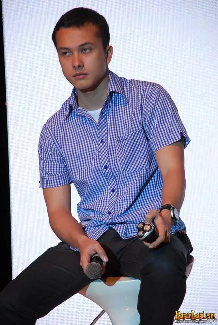 Foto Nicholas Saputra