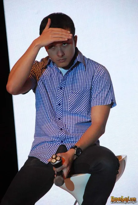 Foto Nicholas Saputra