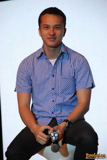 Foto Nicholas Saputra