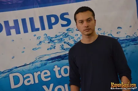 Foto Nicholas Saputra