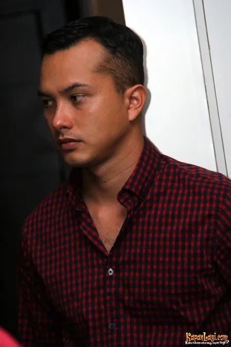 Foto Nicholas Saputra