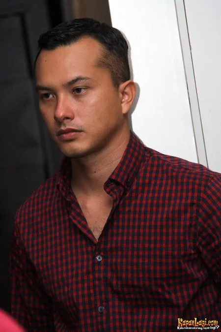 Foto Nicholas Saputra